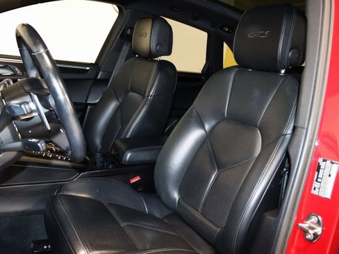 Used 2021 Porsche Macan GTS image 34