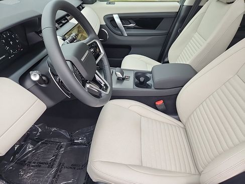 Certified 2025 Land Rover Discovery Sport S image 23