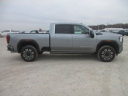 New 2026 GMC Sierra 2500 Denali Ultimate image 3