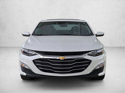 Used 2024 Chevrolet Malibu LT image 2