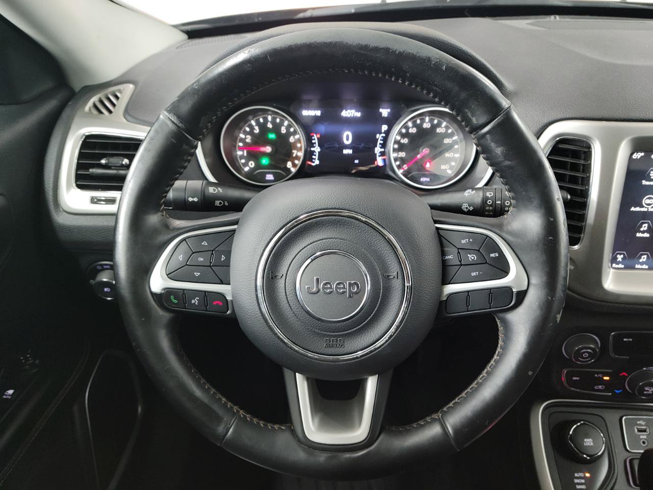Used 2018 Jeep Compass Latitude w/ Popular Equipment Group AWD/4WD image 10