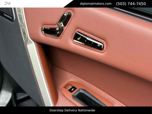 Used 2023 BMW iX M60 w/ Executive Package image 29