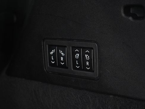 Used 2021 Cadillac XT6 Premium Luxury image 18