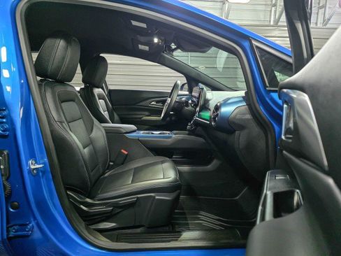 Used 2024 Chevrolet Equinox EV LT image 14