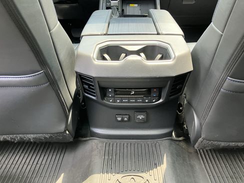 Used 2024 Toyota Sequoia Platinum AWD/4WD image 31