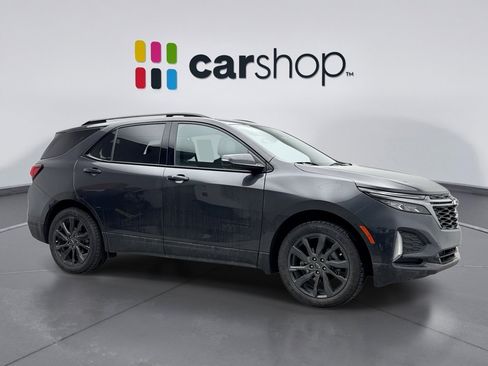Used 2022 Chevrolet Equinox RS w/ Infotainment Package image 7