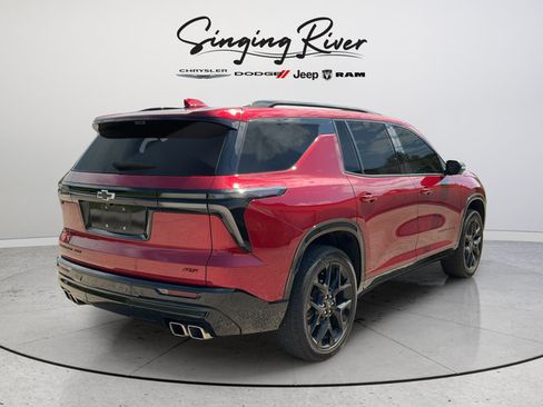 Used 2024 Chevrolet Traverse RS AWD/4WD image 7