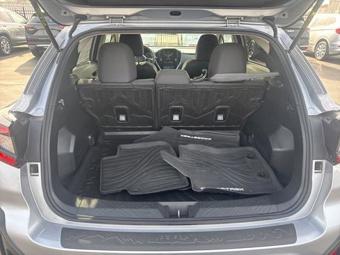 Used 2024 Subaru Crosstrek 2.0i Premium w/ Popular Package #3 image 5