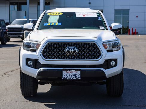Certified 2018 Toyota Tacoma TRD Off-Road w/ Technology Package AWD/4WD image 17