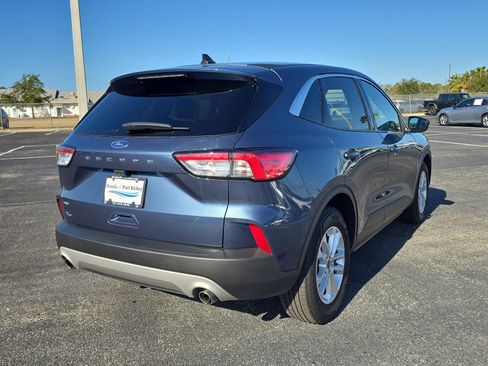 Used 2020 Ford Escape SE image 4