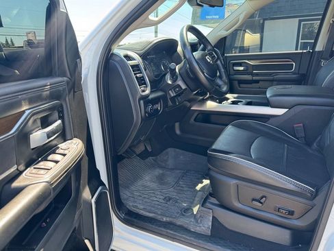 Used 2024 RAM 2500 Laramie AWD/4WD image 9
