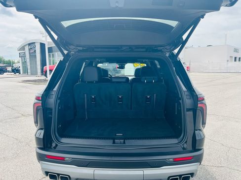 Used 2024 Chevrolet Traverse Z71 w/ Enhanced Driving Package AWD/4WD image 42