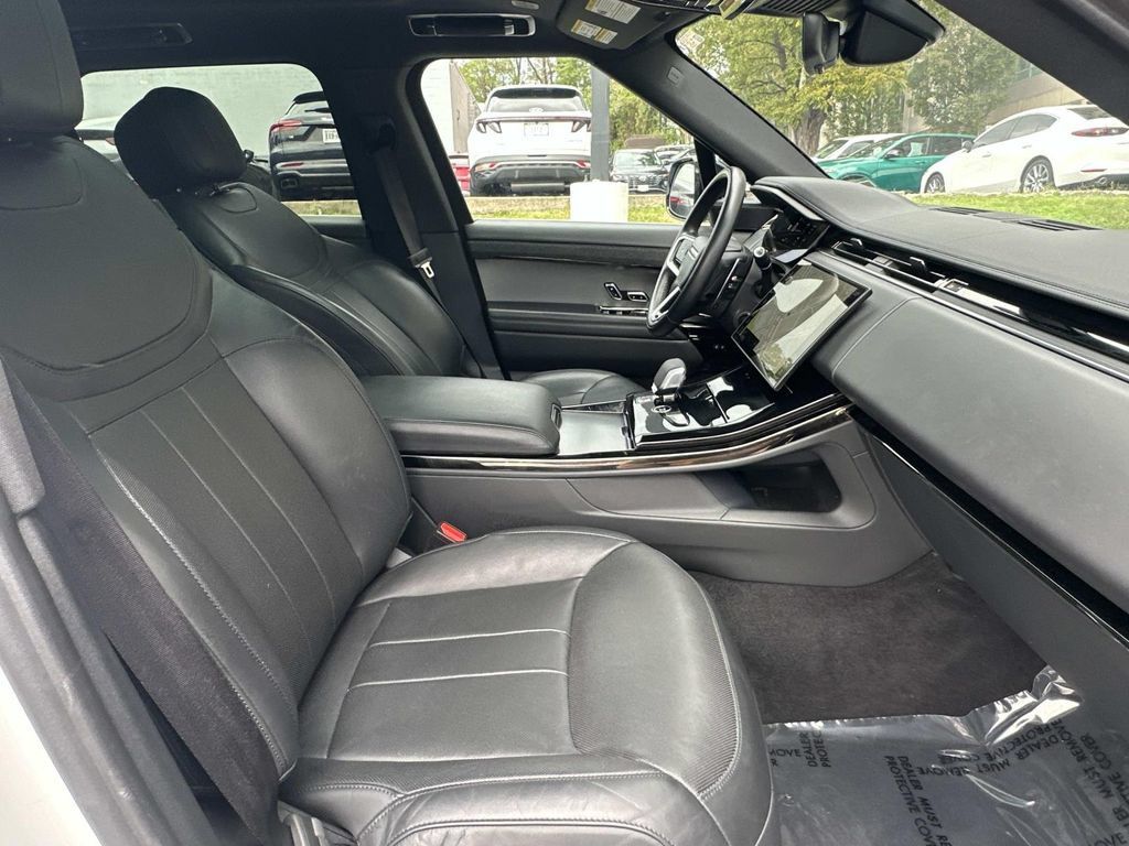 Used 2025 Land Rover Range Rover Sport SE AWD/4WD image 14