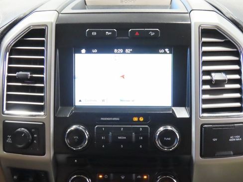 Used 2017 Ford F250 Lariat w/ Lariat Value Package AWD/4WD image 8