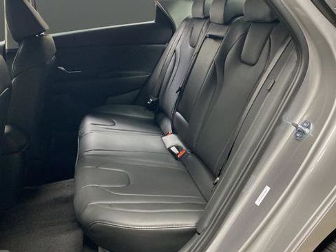 New 2026 Hyundai Elantra Limited image 23