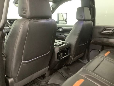 Used 2024 GMC Sierra 3500 AT4 w/ AT4 Premium Plus Package AWD/4WD image 8