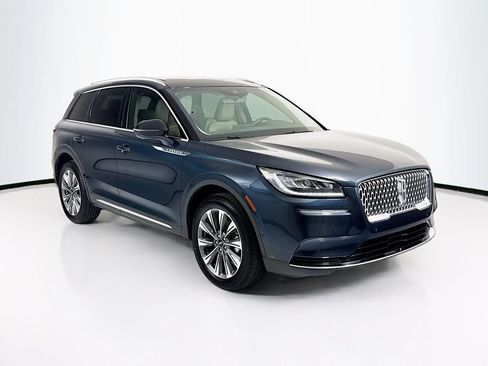 Used 2022 Lincoln Corsair Reserve w/ Equipment Group 201A FWD image 3