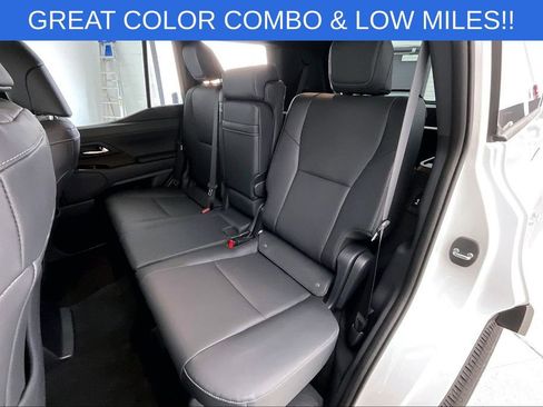 Used 2024 Lexus GX 550 w/ Cold Area Package image 35