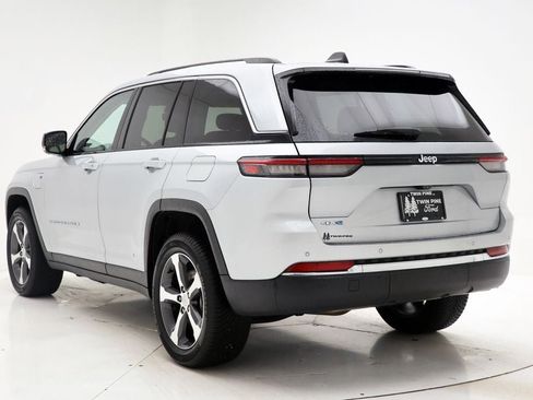Used 2023 Jeep Grand Cherokee 4WD 4xe image 6