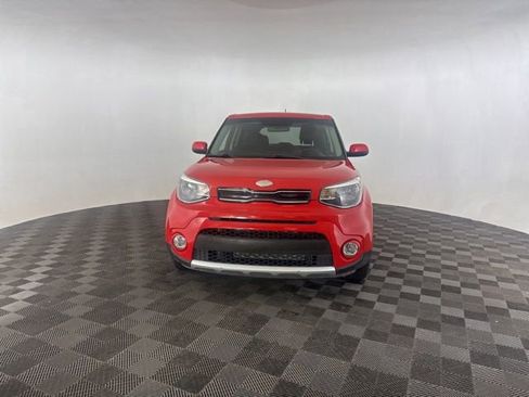 Used 2017 Kia Soul + image 6