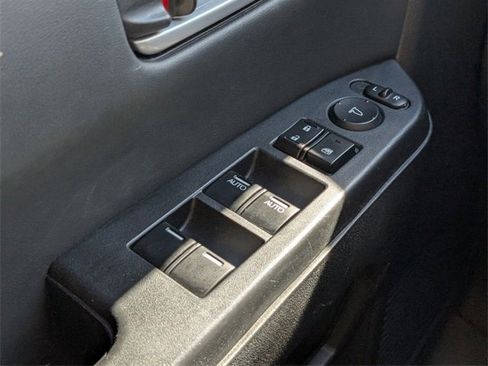 Used 2015 Honda Pilot Touring image 23