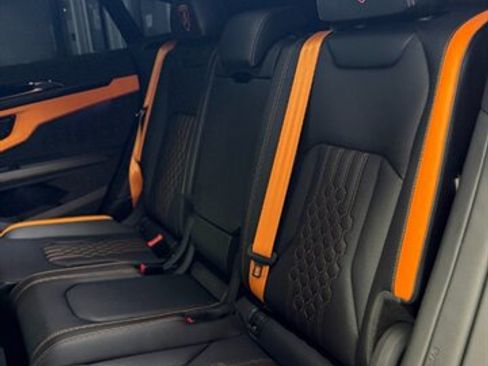 Used 2025 Lamborghini Urus SE AWD/4WD image 19