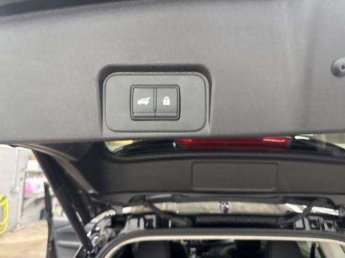 Used 2026 Nissan Rogue SL AWD/4WD image 32