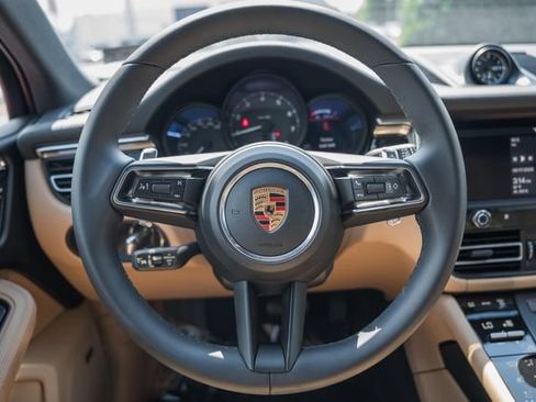 Used 2026 Porsche Macan AWD/4WD image 24