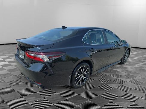 Used 2023 Toyota Camry SE image 7