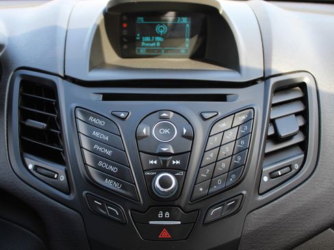 Used 2016 Ford Fiesta SE FWD image 29