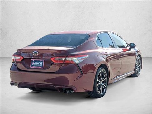 Used 2018 Toyota Camry SE image 5