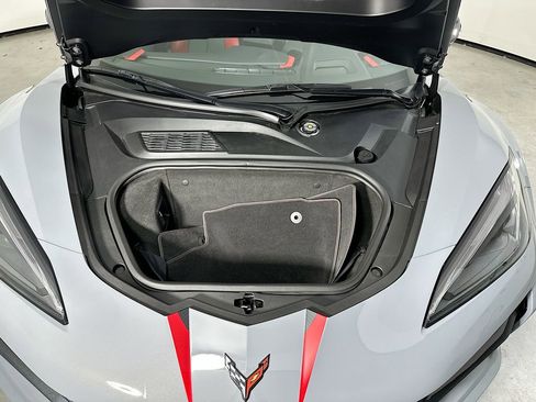 Used 2025 Chevrolet Corvette Z06 RWD image 28