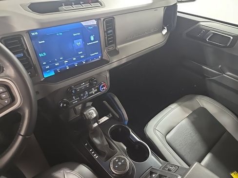 Used 2024 Ford Bronco Black Diamond image 14
