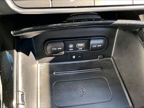 Used 2019 Kia Sorento SX image 14