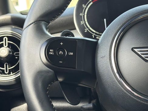 Used 2022 MINI Cooper S FWD image 9