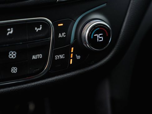 Used 2024 Chevrolet Equinox LT image 34