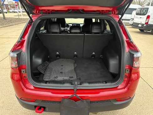 Used 2024 Jeep Compass Trailhawk AWD/4WD image 22