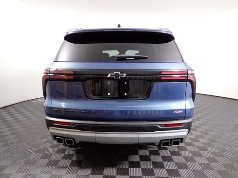 Used 2025 Chevrolet Traverse Z71 w/ Driver Confidence Package AWD/4WD image 15