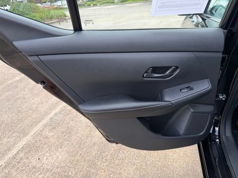 Used 2024 Nissan Sentra S FWD image 15