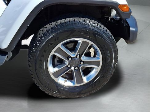 Certified 2022 Jeep Wrangler Unlimited Sahara w/ Cold Weather Group image 8