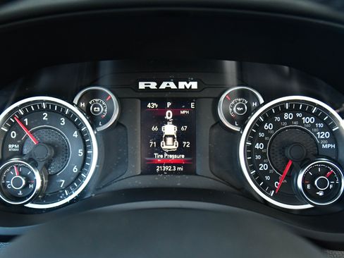 Used 2024 RAM 2500 Big Horn w/ Night Edition image 36