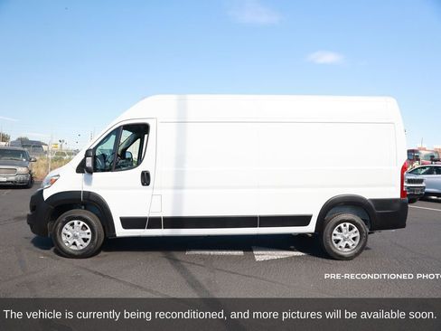 Used 2024 RAM ProMaster 2500 w/ Quick Order Package 22G SLT image 2