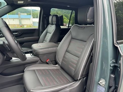 Used 2026 GMC Yukon AT4 Ultimate w/ LPO, Floor Liner Package AWD/4WD image 21