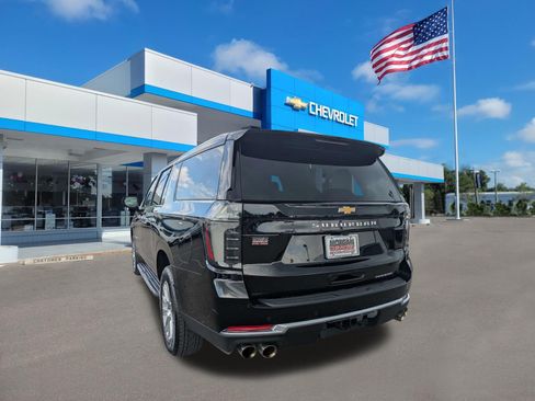 Used 2026 Chevrolet Suburban Premier w/ Sun And Tow Package AWD/4WD image 5