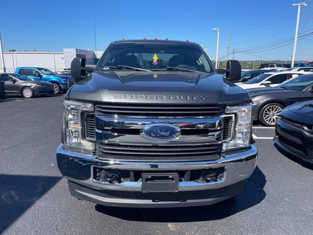 Used 2019 Ford F250 XL w/ STX Appearance Package AWD/4WD image 2