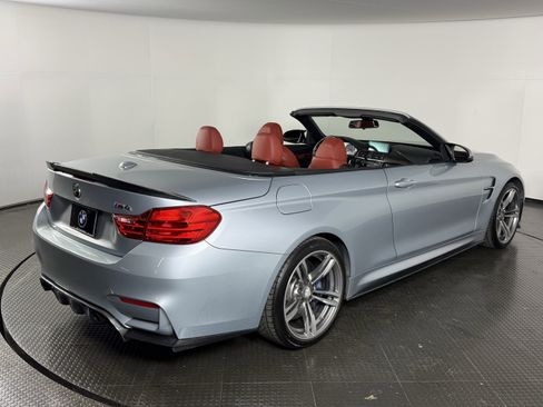 Used 2015 BMW M4 Convertible image 4