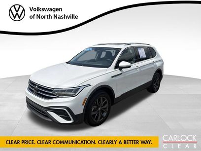 Used 2023 Volkswagen Tiguan SE w/ Panoramic Sunroof Package