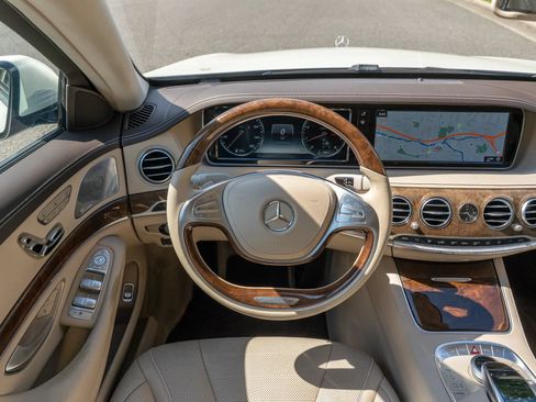 Used 2017 Mercedes-Benz S 550 4MATIC Sedan image 20