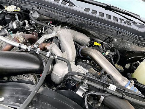 Used 2024 Ford F350 XLT image 35