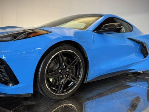 Used 2024 Chevrolet Corvette Stingray Premium Cpe w/ Z51 Performance Package RWD image 24